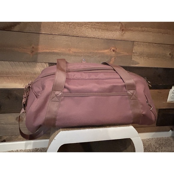 NIKE Women's One Training Large Tote Bag Light Purple Multiple Storage‎ Areas - Picture 2 of 10